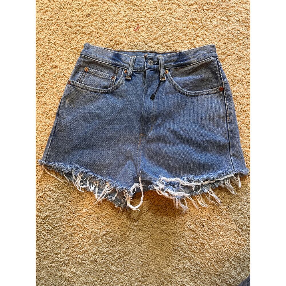505 Levi Shorts 34x32 NEW